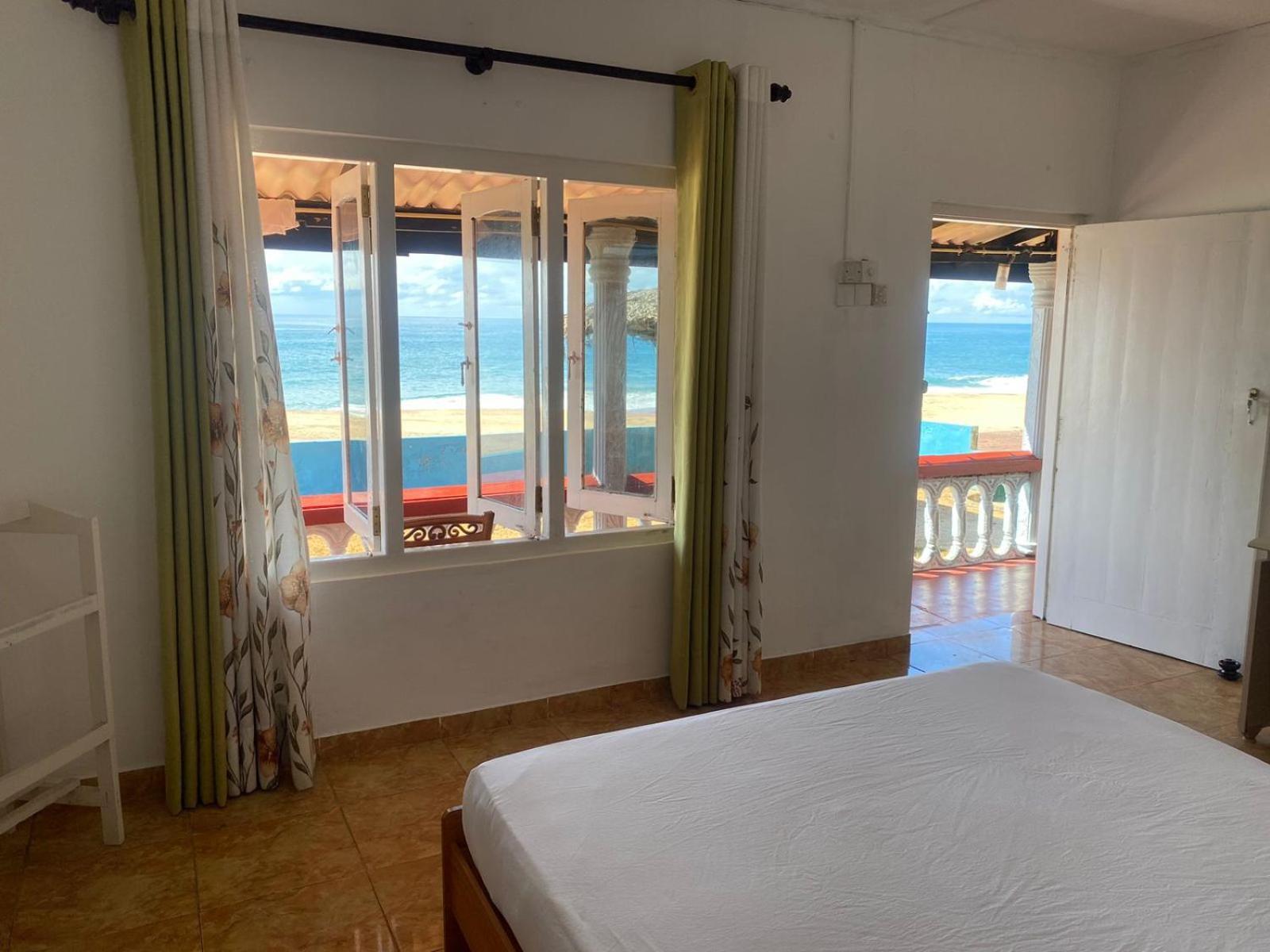 Happy Beach Safari Retreat Hambantota Room photo